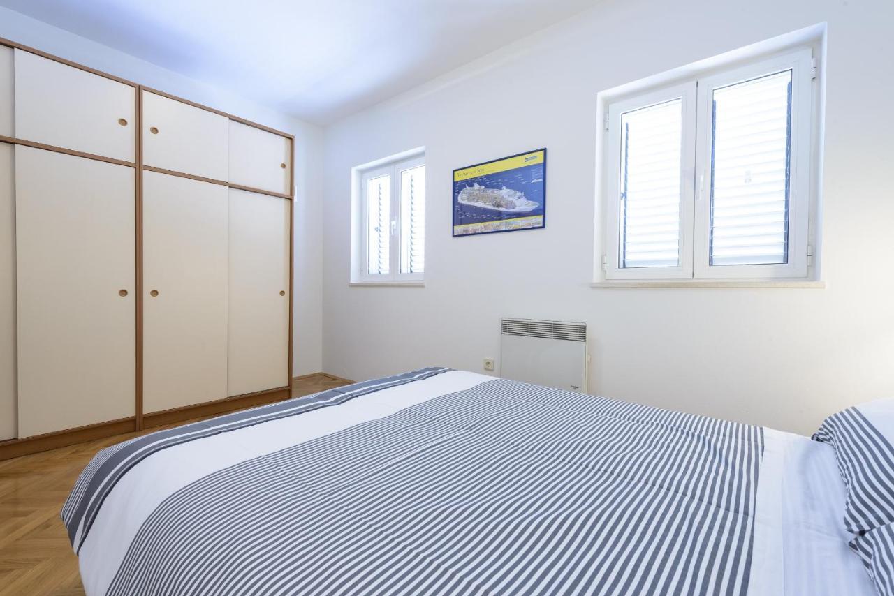 Apartment Tija Two Bedroom Apartment With Balcony And Partial Sea View Dubrovnik Exterior foto